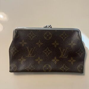 Louis Vuitton Monogram Clutch